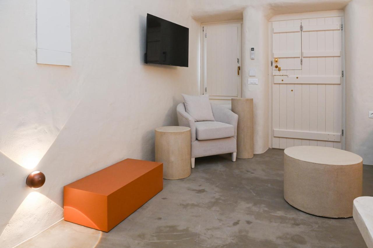 Naos Suites Vóthon Exteriér fotografie